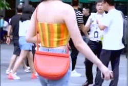 抹胸视频,展现女性魅力风采